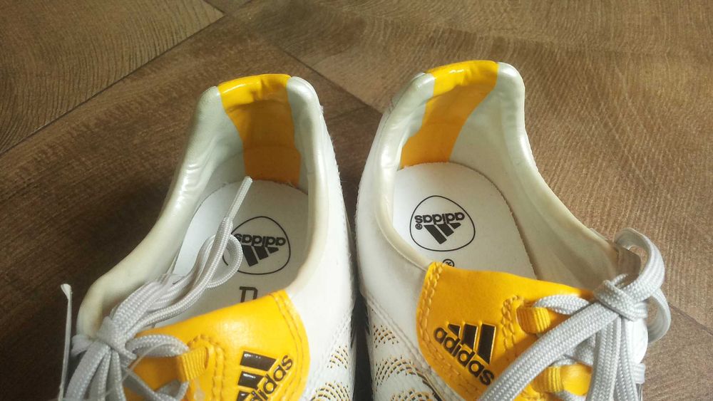 Adidas PREDATOR Football EUR 39 1/3 стоножки ест кожа369-14-S