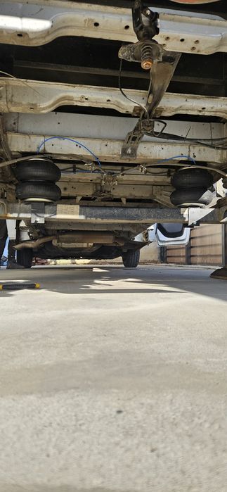 Perne aer autorulote cu buton de umplere