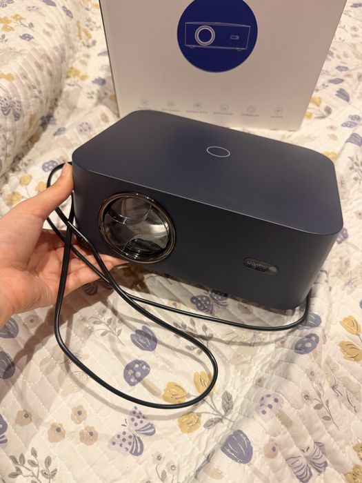 Продам проектор Wanbo x2 max.