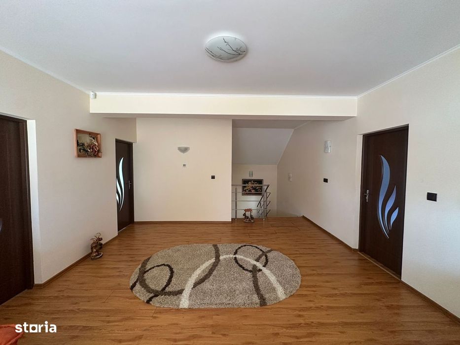 Vând casă modernă