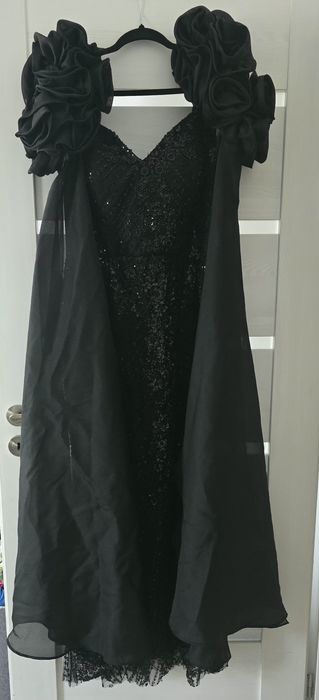 Rochie lungă elegantă de ocazie, neagră, cu paiete