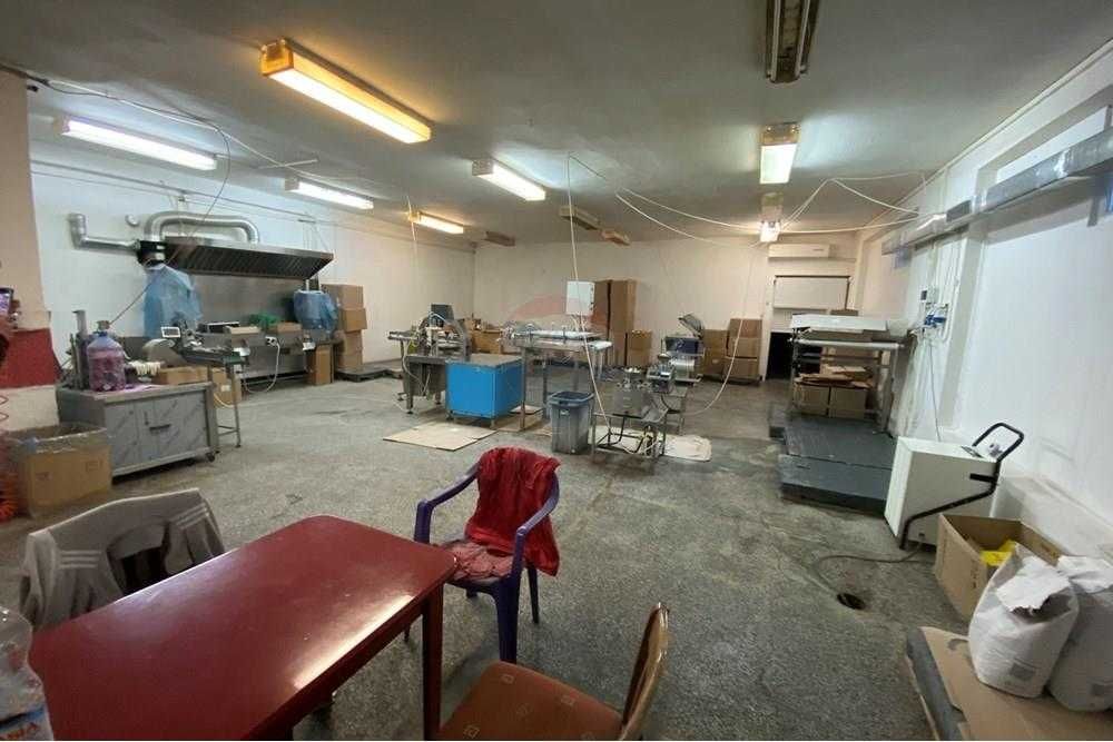 Продава се Промишлена сграда в Разград, Бели Лом - 1015 кв.м за 201 €/кв.м - Снимка #1