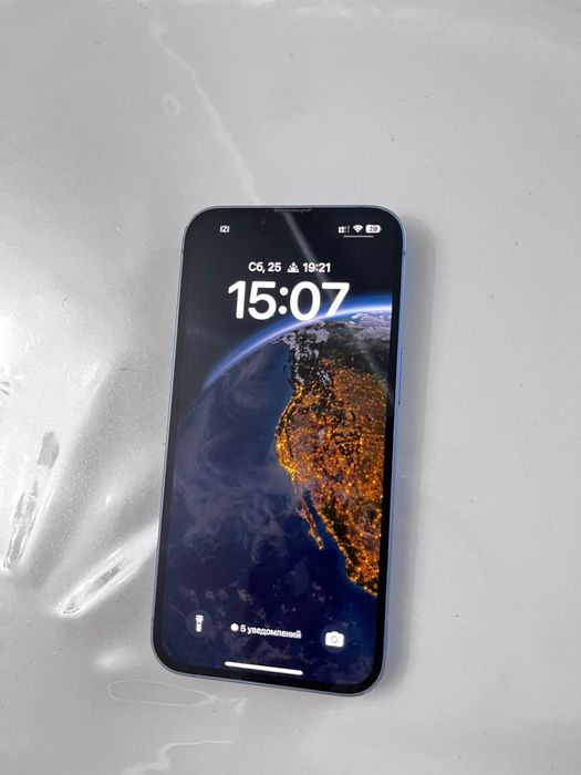 iPhone 14 в хорошем состояние