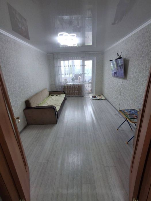 Продается 2 комн квартира