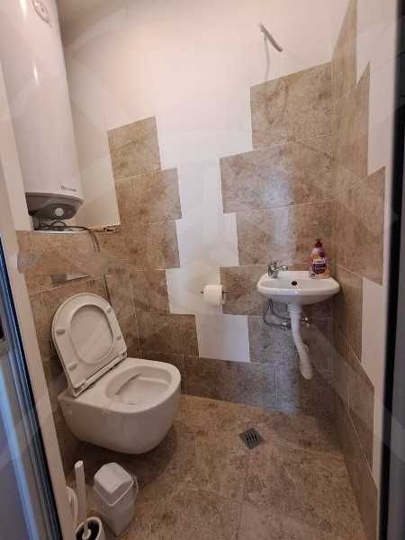 Продава се Тристаен апартамент в Пловдив, Южен - 104 кв.м за 1924 €/кв.м - Снимка #2