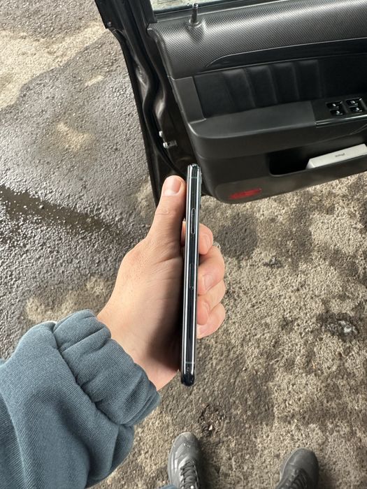 Iphone 11 Pro 64 Gb sotiladi