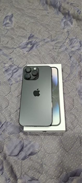 Продам Айфон 14 про макс
