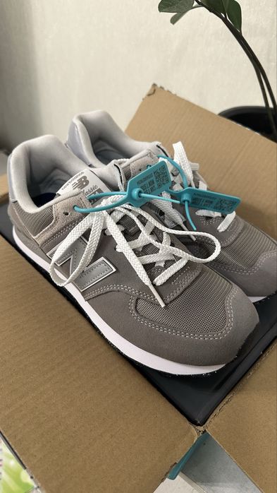 Продам кроссовки New balance