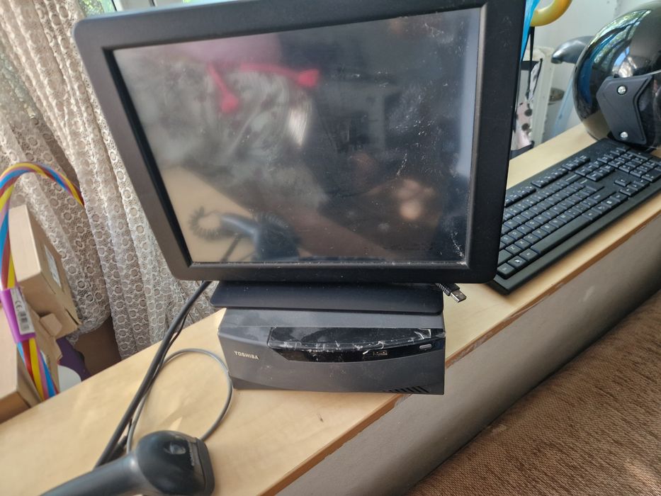 Pos touchscreen cu sistem gestiune si scaner