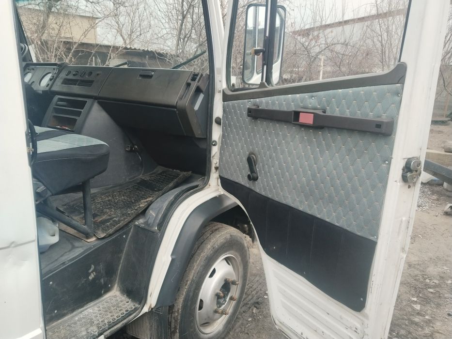Продам Мерседес манипулятор