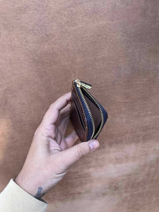 Portofele din piele naturala lucrate integral manual in Romania