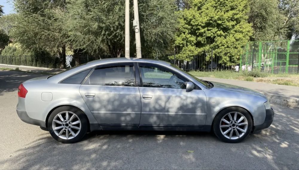 Продам машину Audi