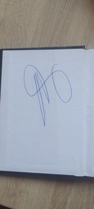 Carete de rugăciuni cu scrisate, semată de Gigi Becali