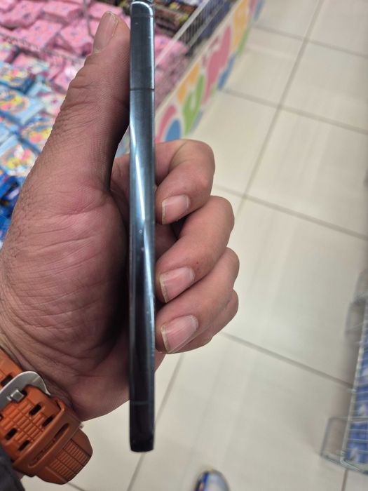 Продавам samsung  galaxy s22