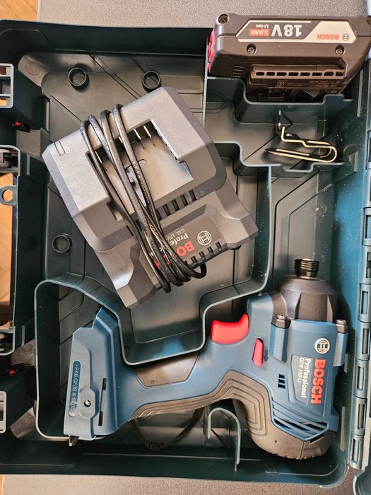 Filetanta impact Bosch GDR 180-LI de insurubat ca noua
