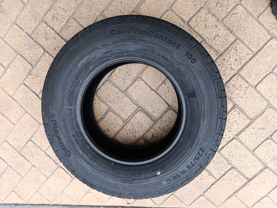 Нови летни гуми Continental 225/75/16 C 121/120,Дот 2025