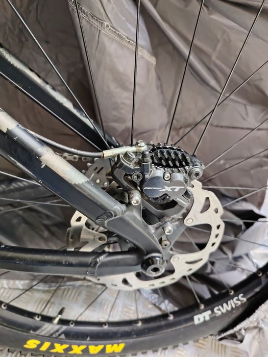 Vând set frane shimano deore xt in 4 pistoane