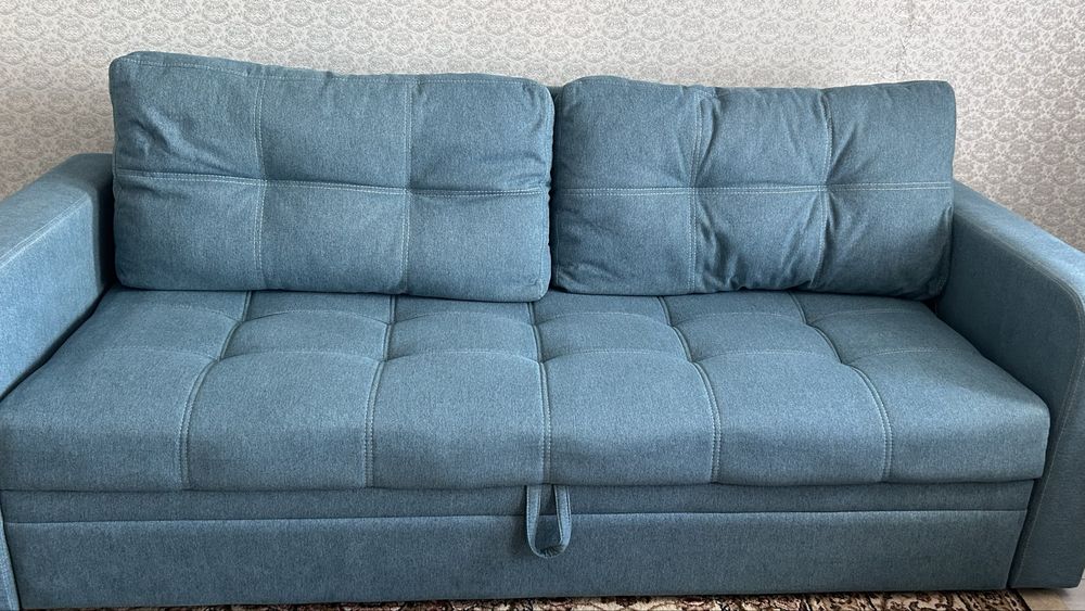 Продам диван для гостинной
