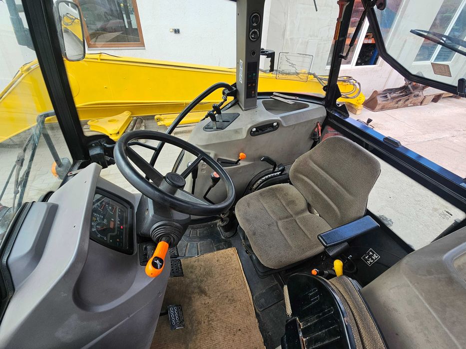 De vanzare tractor Case IH Farmall 105A