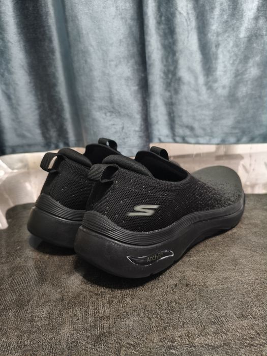 Оригинальные кроссовки Skechers Go Walk Arch Fit 2.0