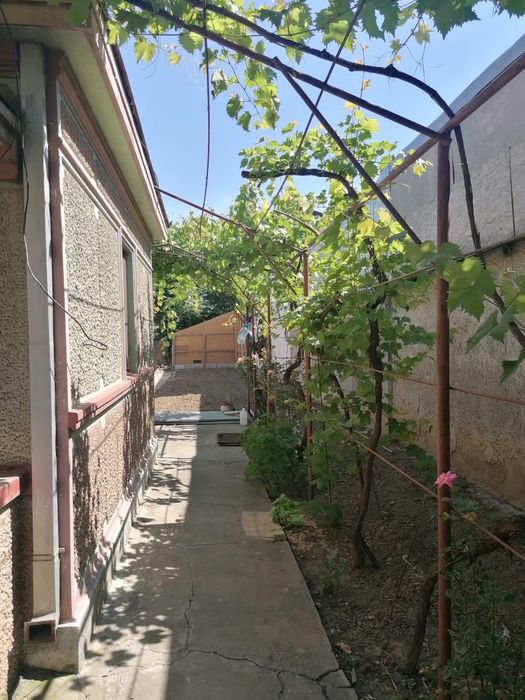 Casă de vânzare