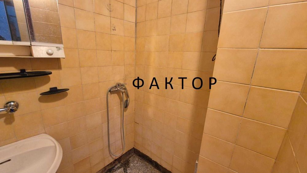 Продава се Двустаен апартамент в Пловдив, Христо Смирненски - 70 кв.м за 1258 €/кв.м - Снимка #12