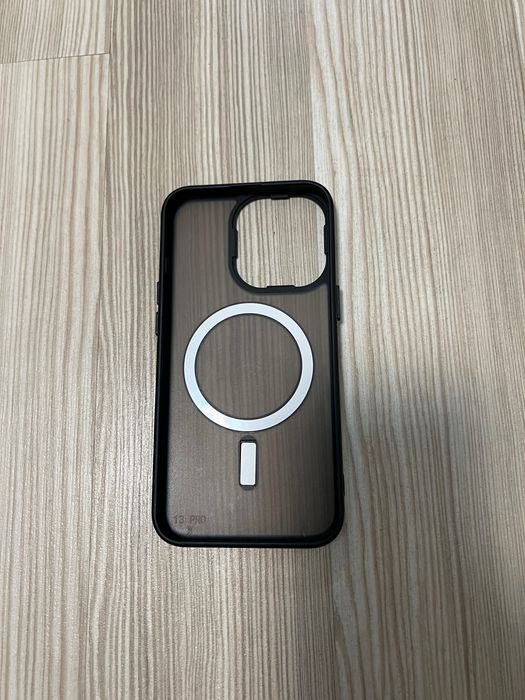 Продавам калъф за iPhone 13 ПРО