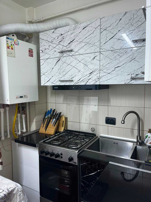 Apartament 1 camera +boxă +loc de parcare -persoana fizica
