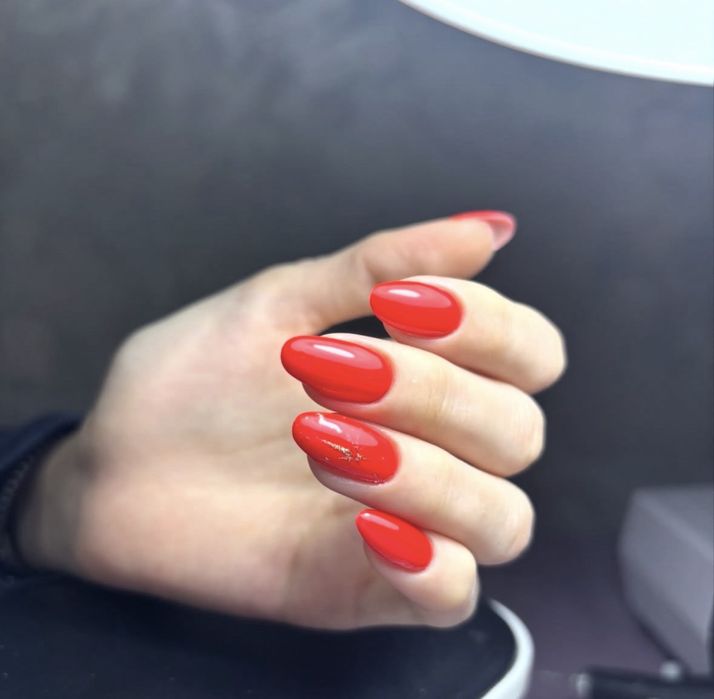 Unghii cu gel/pedichiura