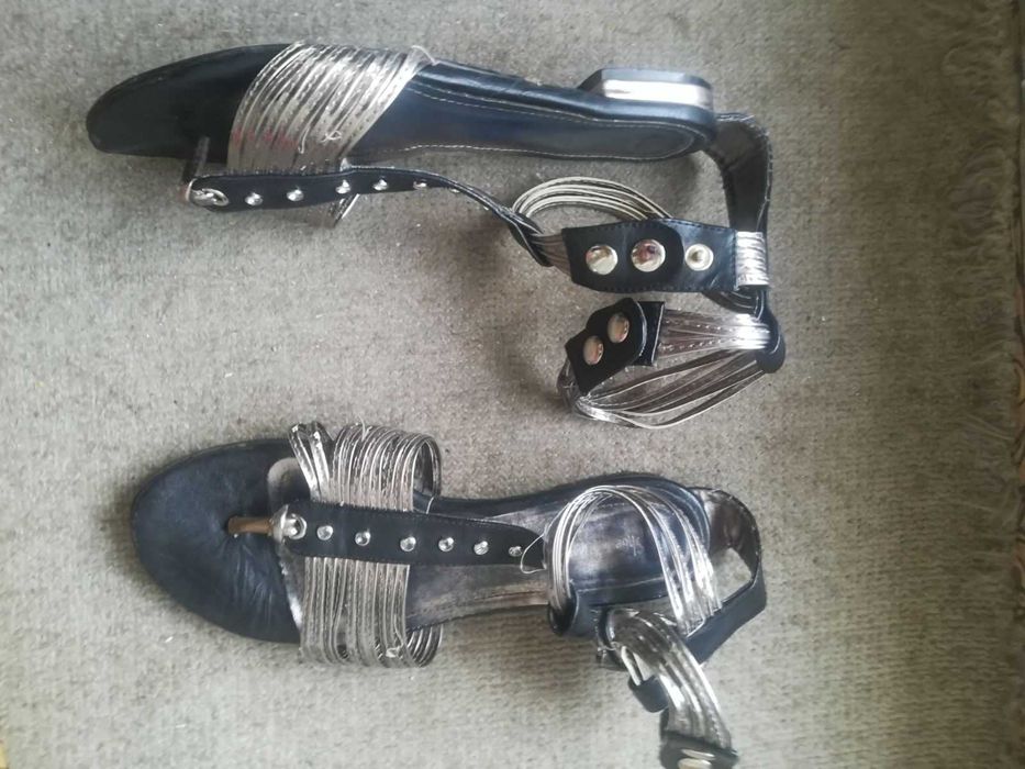 Дамски  пантофки в два цвята