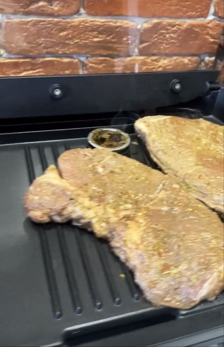 Продам грильницу Philips