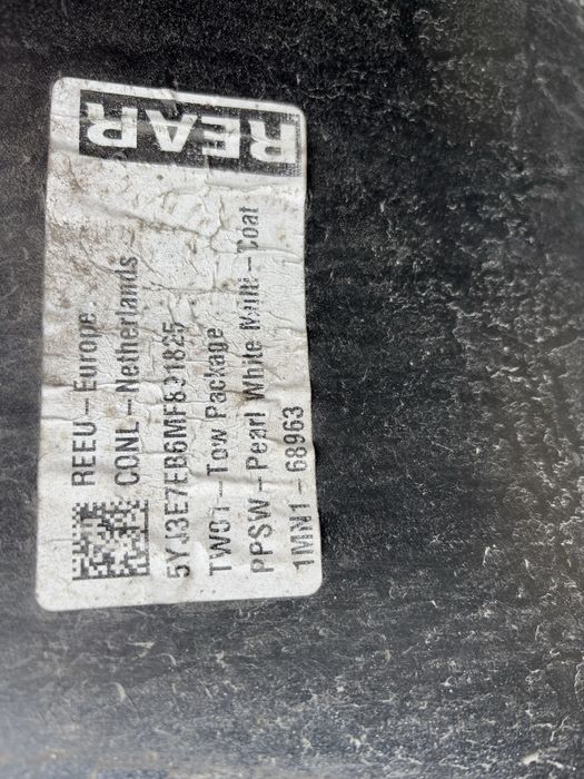 Броня Tesla Model 3