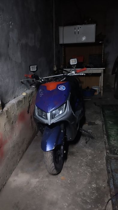 Продам м8 срочно