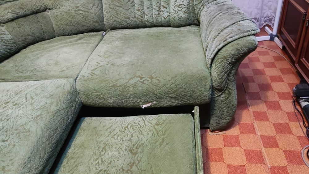 Продам угловой диван