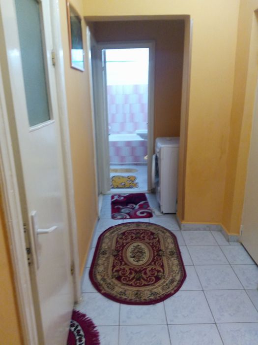 Închiriez apartament 2 cam