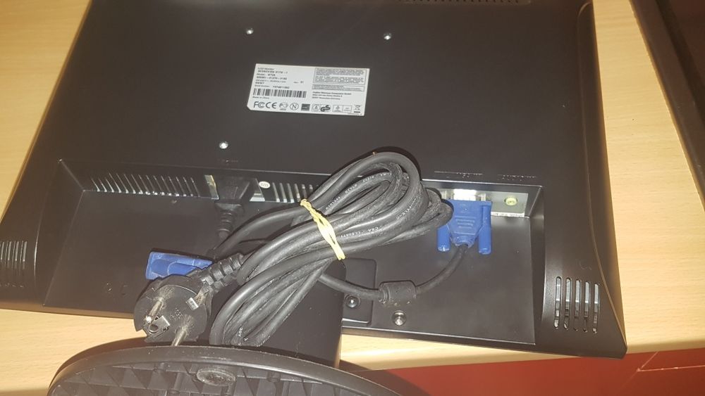 Calculator  defect, monitor ok, tst, mouse, cabluri.