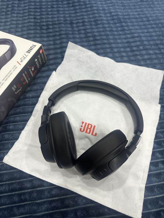 Наушники JBL Tune 770NC черный