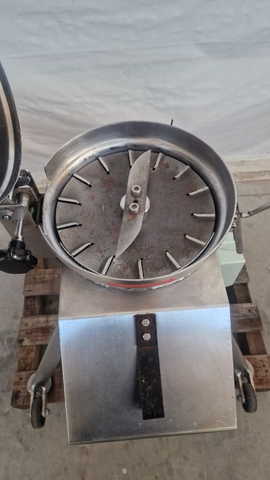 Шредер / мелница/ за галета