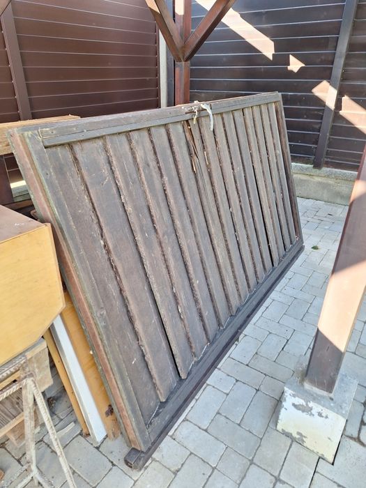 Vând cadru metalic poarta culisanta si poartă pietonala