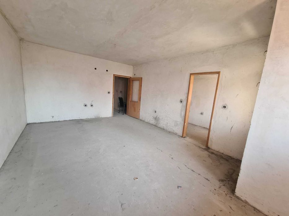 МНОГОСТАЕН АПАРТАМЕНТ в широк център, град Хасково