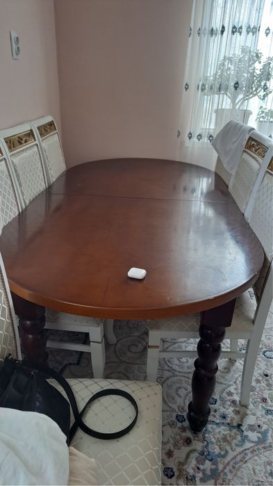 продам стол для гостиной