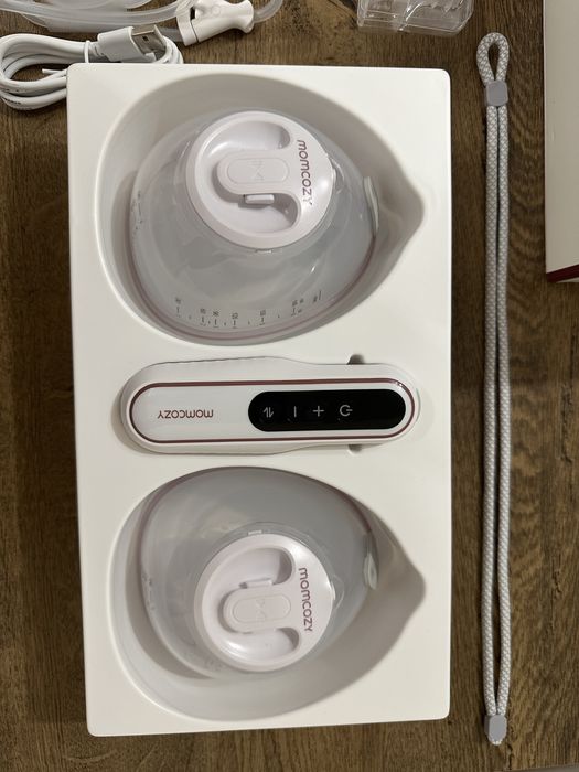 Momcozy v2 breast pump