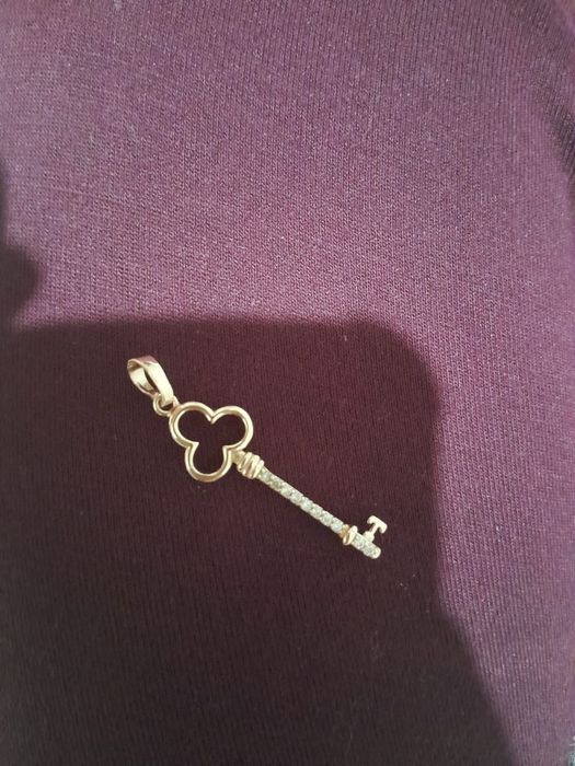 Кулон с позолотой