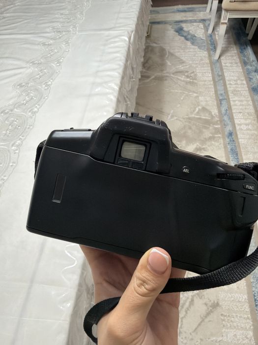 Samsung Minolta Dynax 7xi + 28–105