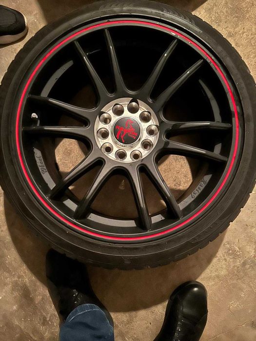 Vând jante r18 Noi cu cauciucuri iarna