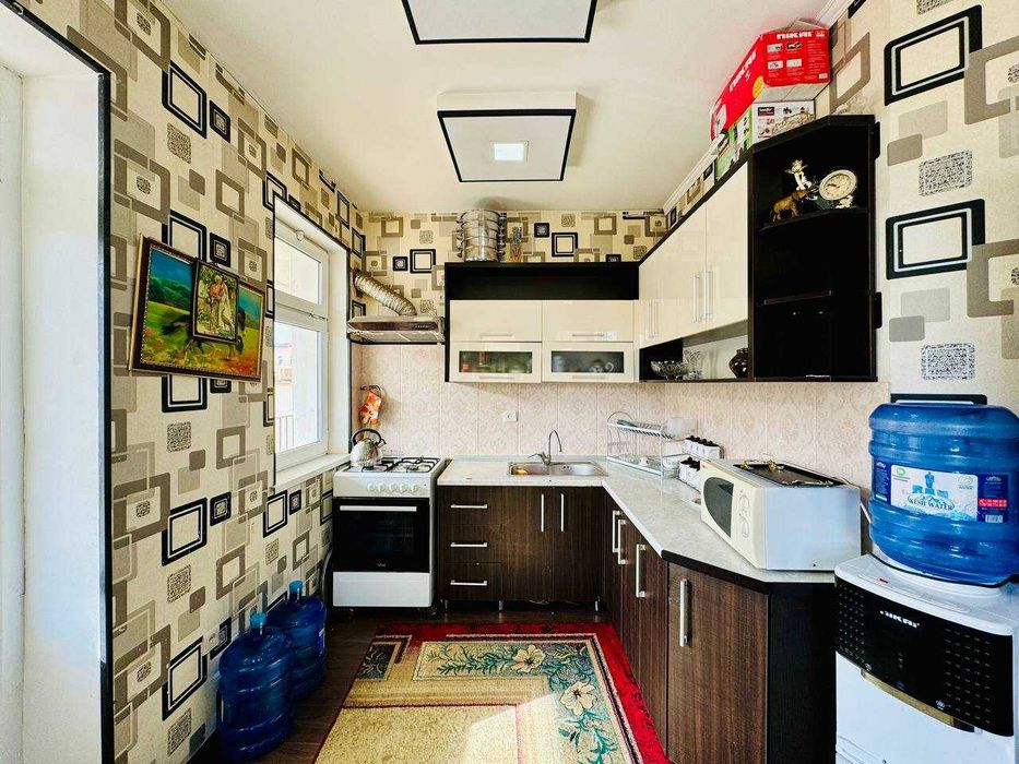 4 sotixli tayyor kottedj sotiladi.