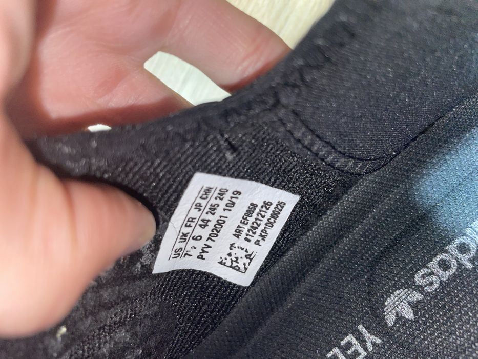 adidas yeezy 350 black