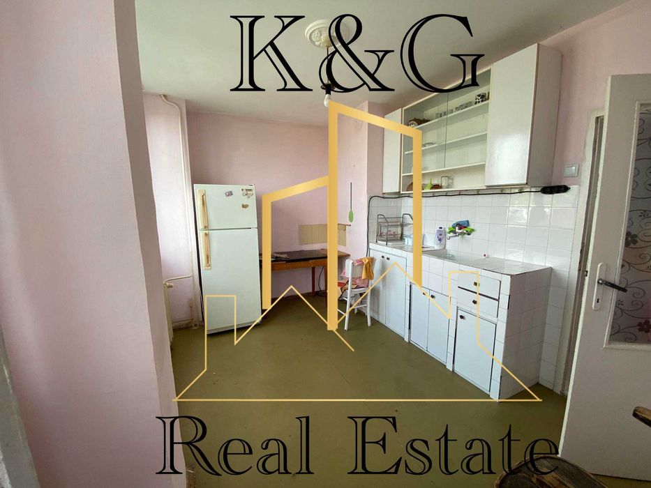 Продава се Тристаен апартамент в Разград, Бели Лом - 103 кв.м за 923 €/кв.м - Снимка #1