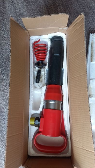 Продам  отвойной молоток МО2