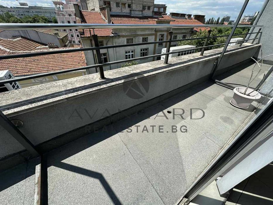 Продава се Офис в Пловдив, Център - 23 кв.м за 1821 €/кв.м - Снимка #2